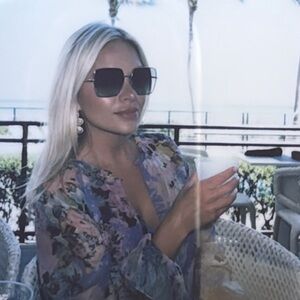 Meet your Posher, Cloe